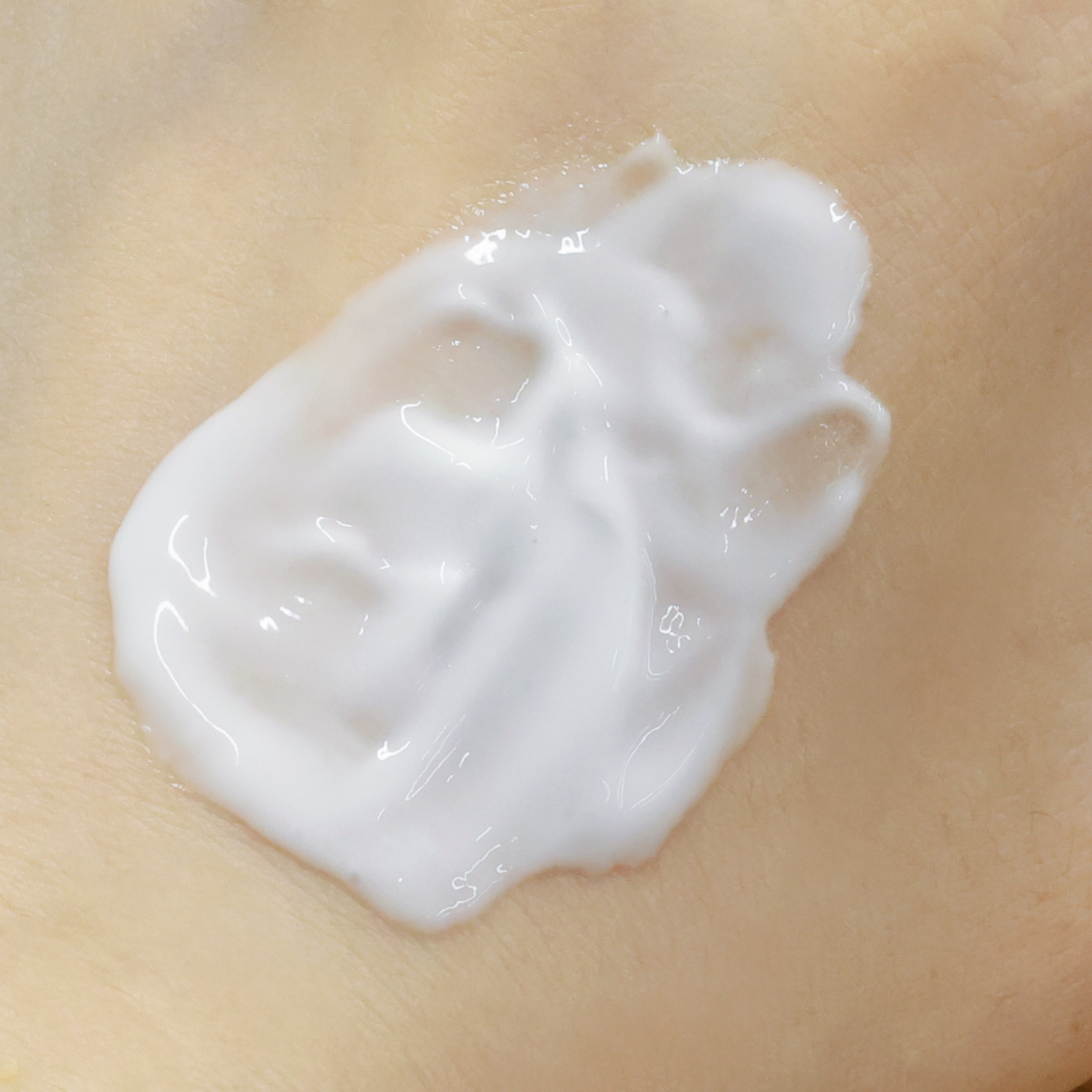 スキンクリーム テクスチャー