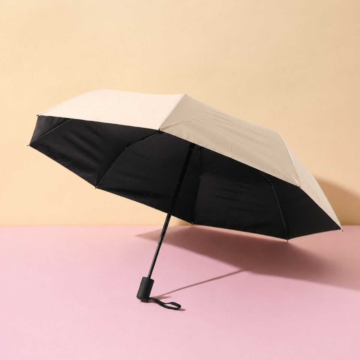 aura. 自動開閉 晴雨兼用折りたたみ傘 グレージュ
